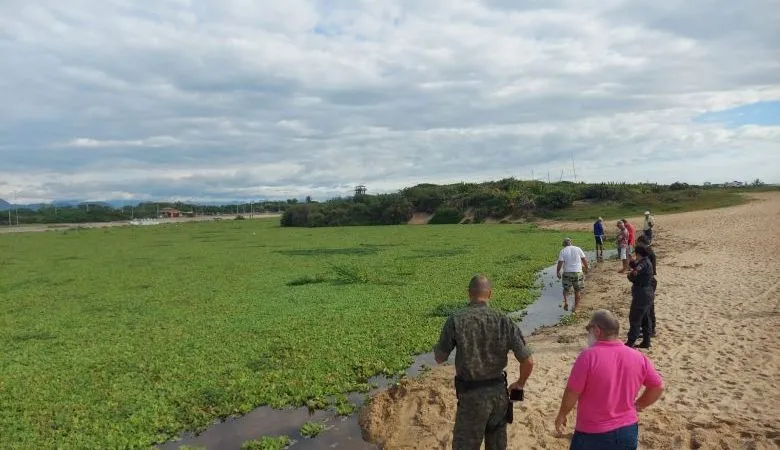 Prefeitura impede abertura irregular da Lagoa de Iriry em Rio das Ostras