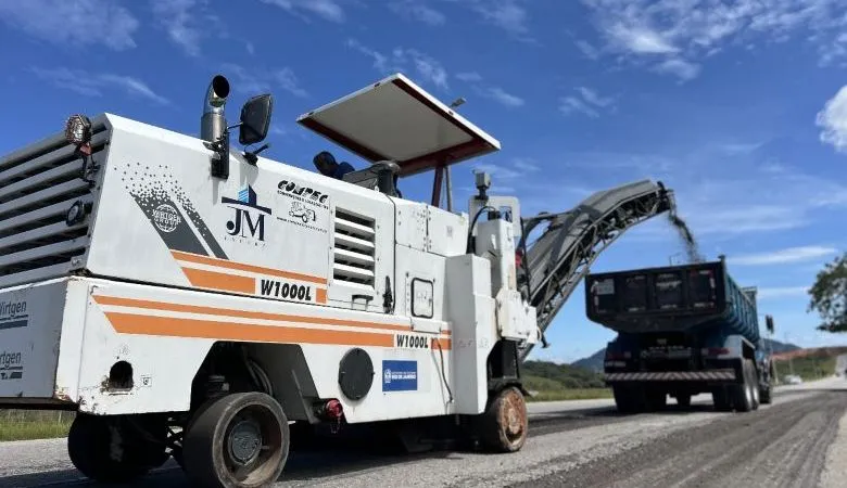 Rio das Ostras faz obras de recuperação da Rodovia do Contorno