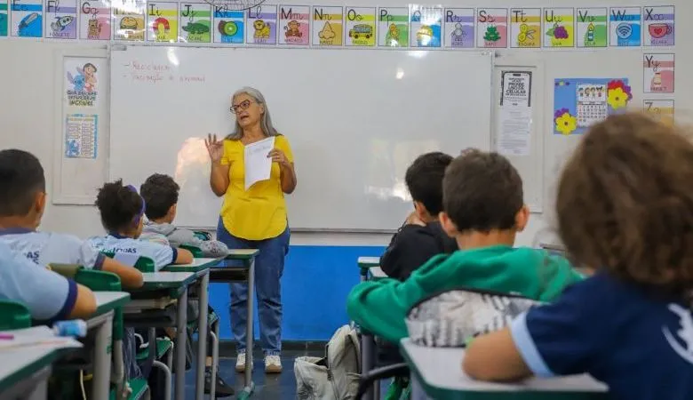 Rio das Ostras lança processo seletivo para contratação temporária na Educação