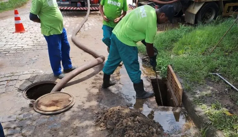 Equipes da Prefeitura continuam trabalhando por toda a Cidade