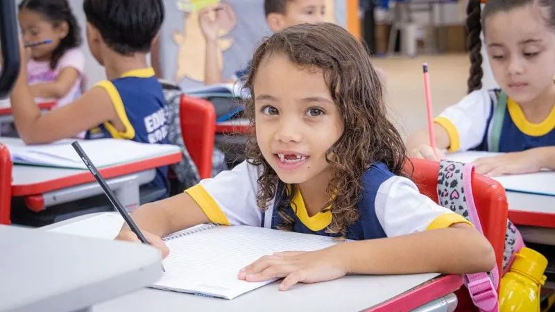 Rio das Ostras supera meta de alfabetização no ano de 2025