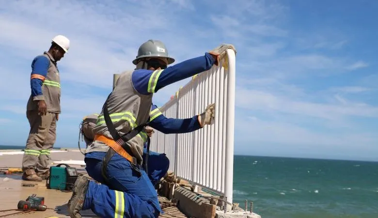 Rio das Ostras avança nas obras do Píer do Emissário